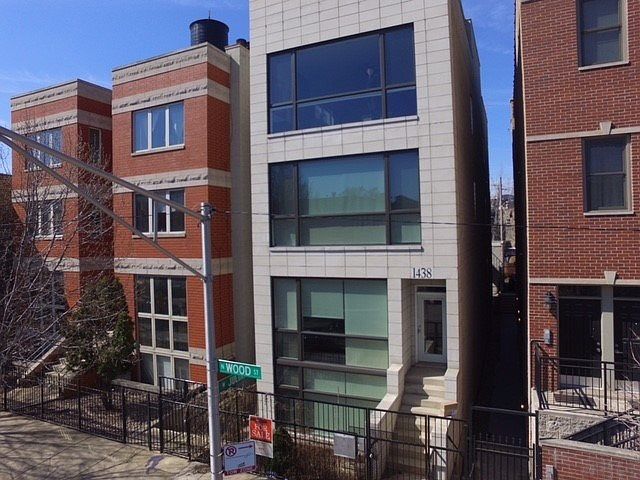 1st image of 1438 N Wood St #3