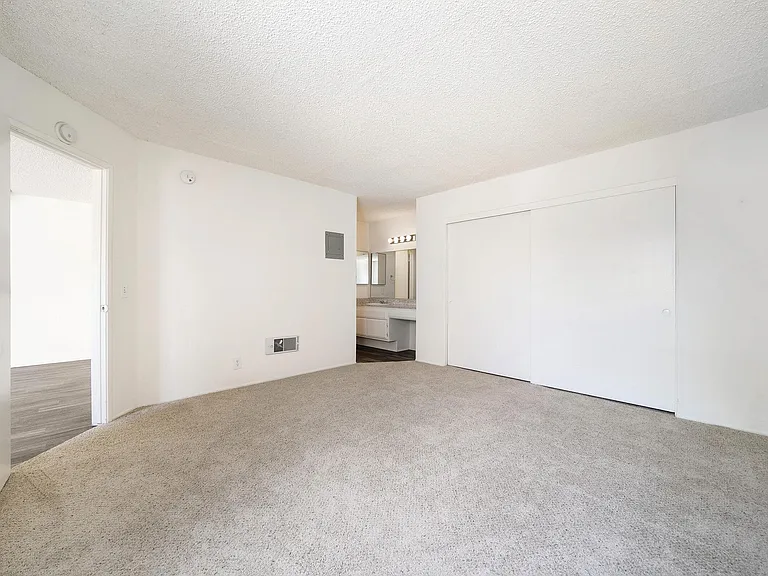 The Terrace Apartments — Photo 27