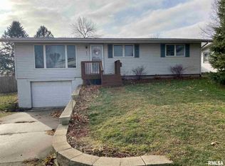 604 SW 8th St, Aledo, IL 61231
