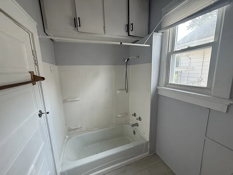 761 E Iowa St — Photo 9