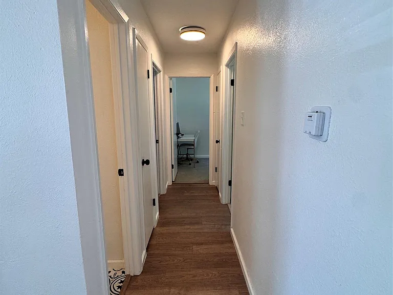 6908 Pondsdale Ln — Photo 16