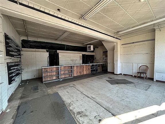 2nd image of 6150 Saltsburg Rd