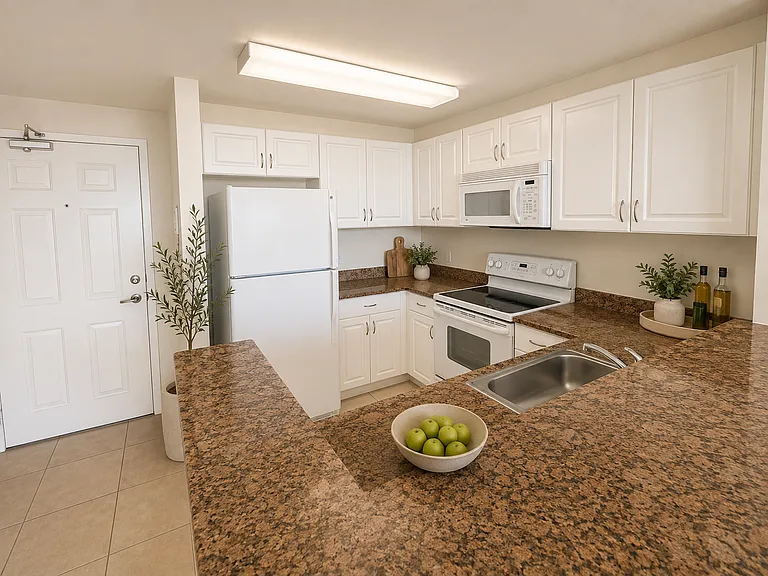 215 SW 42nd Ave #1005 — Photo 4
