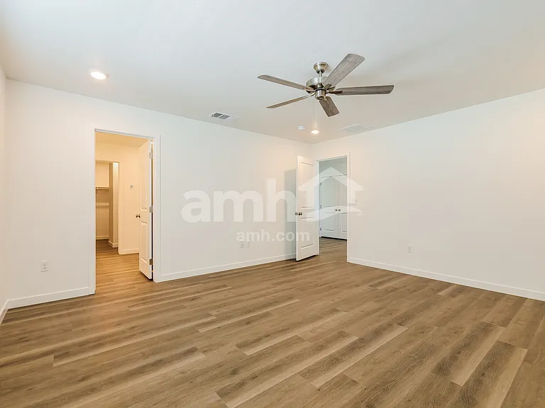 2332 Devin Ave — Photo 7