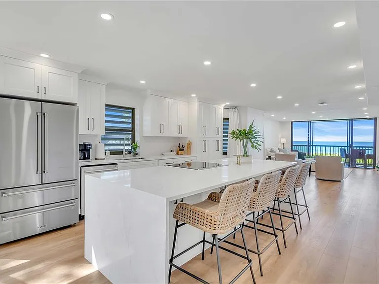 5611 Gulf Of Mexico Dr #1 — Photo 21