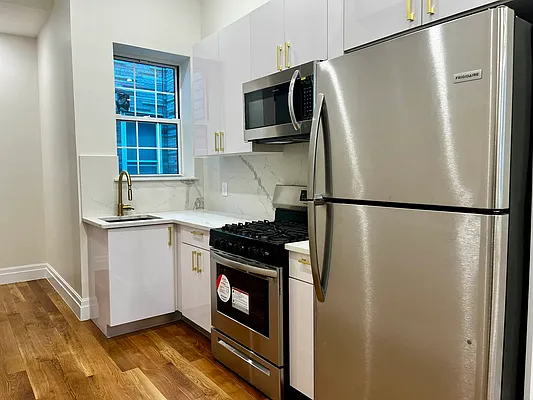 Rented by MySpaceNYC | media 12