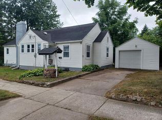 977 W Maumee St, Adrian, MI 49221