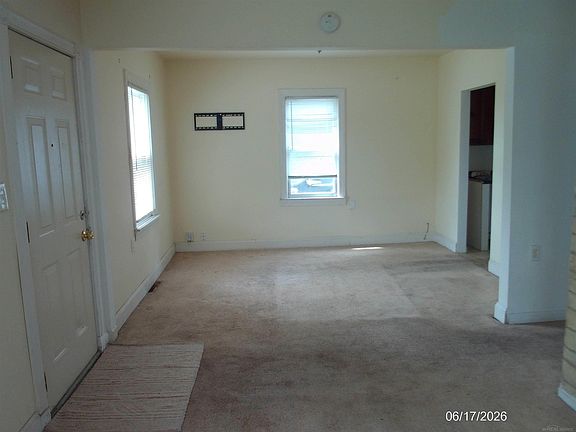 4th image of 25627 Paige St