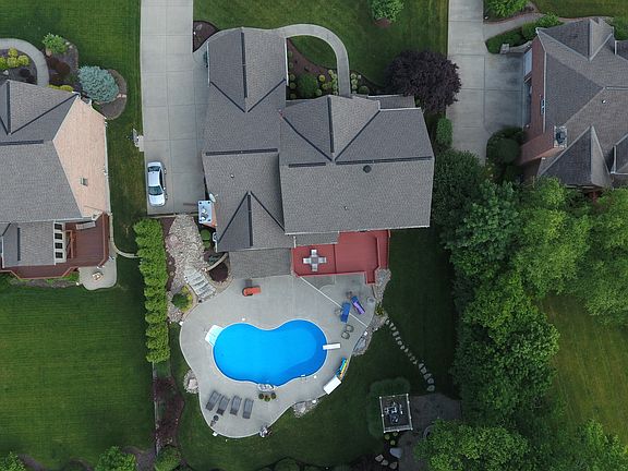 2nd image of 788 Cedar Dr