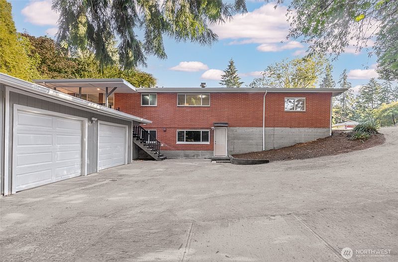 3rd image of 22212 105th Avenue SE