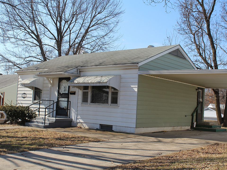 1st image of 602 N Rogers St