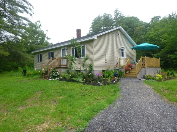 19 Riggs Road, Casco, ME 04015