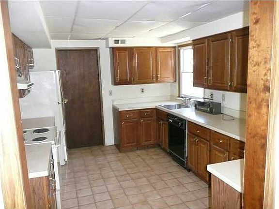 2nd image of 523 San Juan Dr