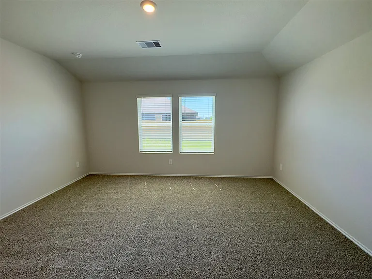 1714 Windsor Blvd — Photo 16
