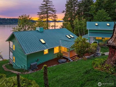 6957 Crystal Springs Drive NE, Bainbridge Island, WA, 98110