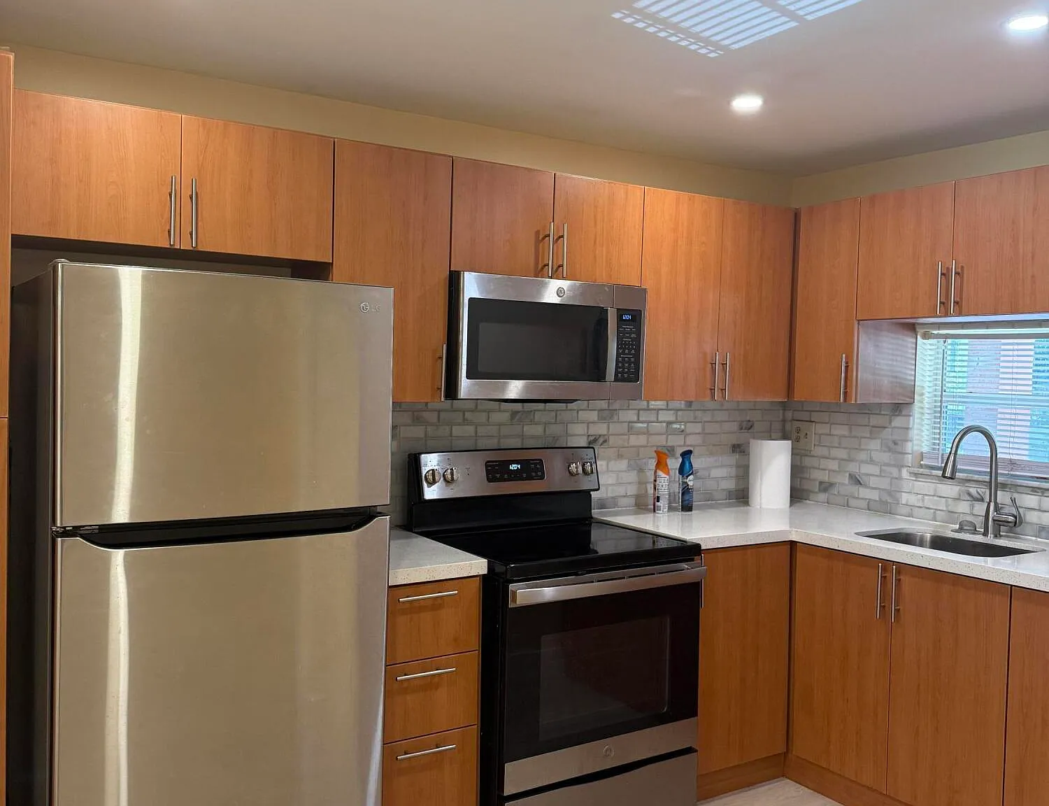 2 bed, 2.0 bath, 1170 sqft, $1,700 — Photo 1