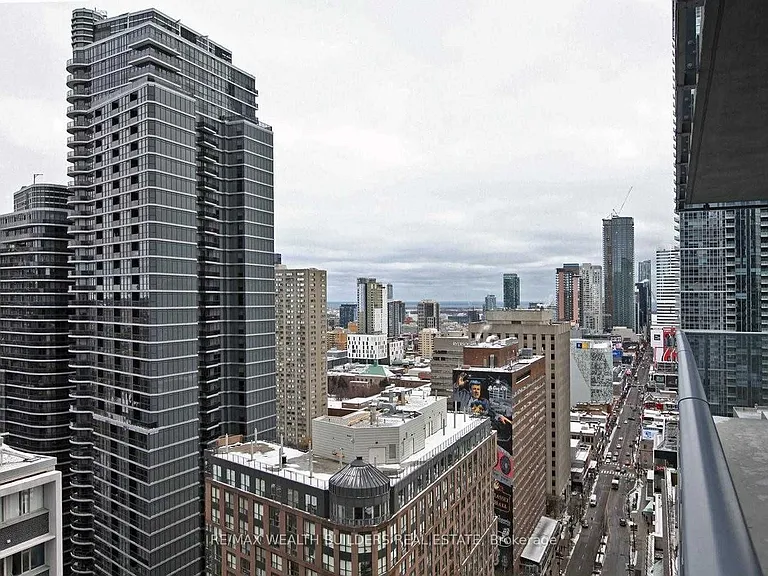 7 Grenville St #2609 — Photo 31