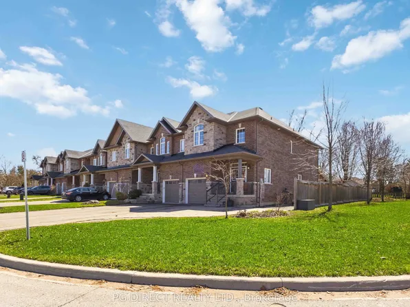 1 Michael Cummings Ct, Uxbridge, ON L9P 0E6