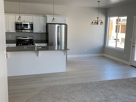 4th image of 2330 North St #3806