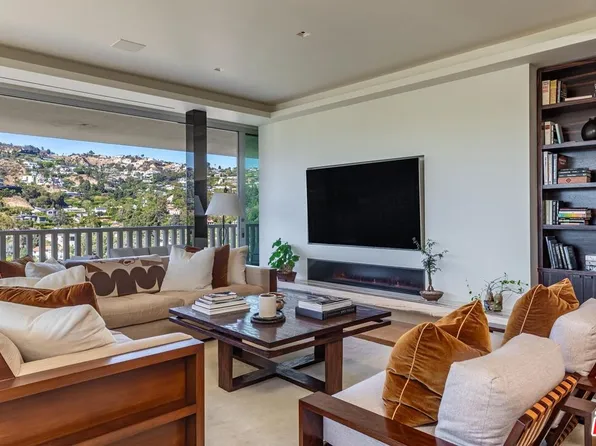 9255 Doheny Rd APT 1901, West Hollywood, CA 90069