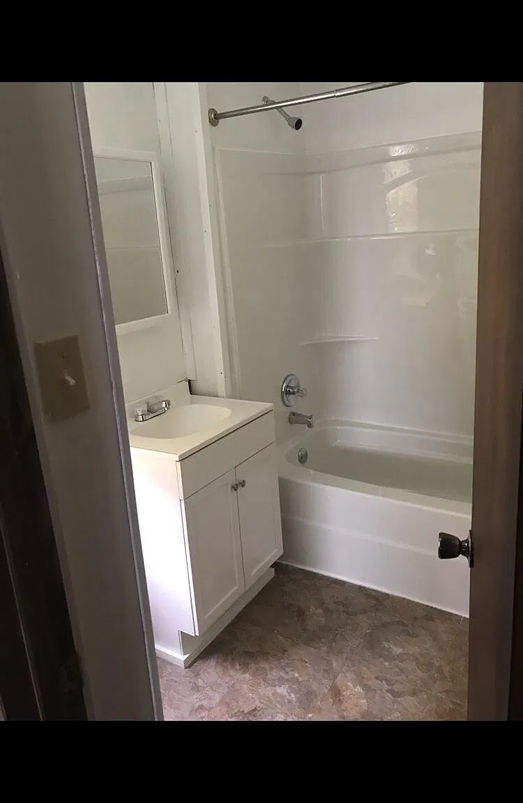 2 bed, 1.5 bath, 1200 sqft, $950 — Photo 1