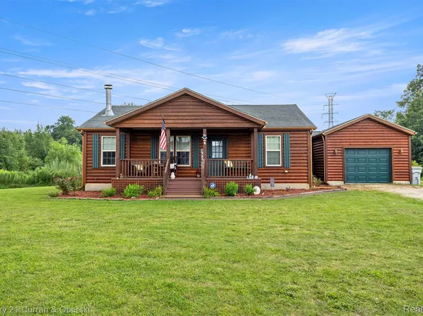 58539 Dolly Rd, South Lyon, MI 48178