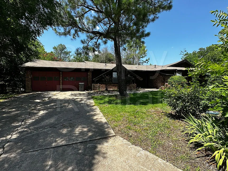 214 Brookhaven Ter