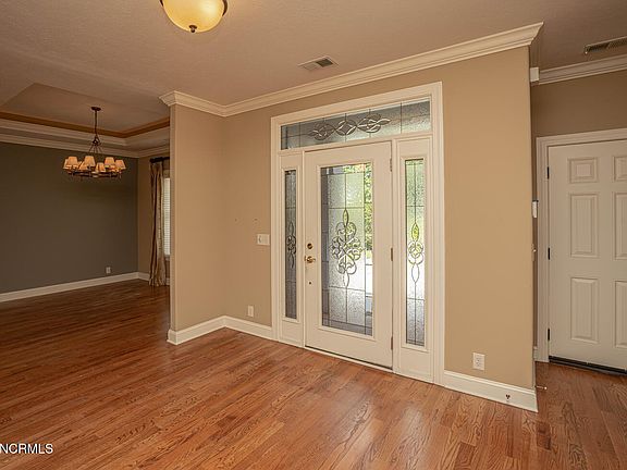 5th image of 6605 Queensbury Place SW