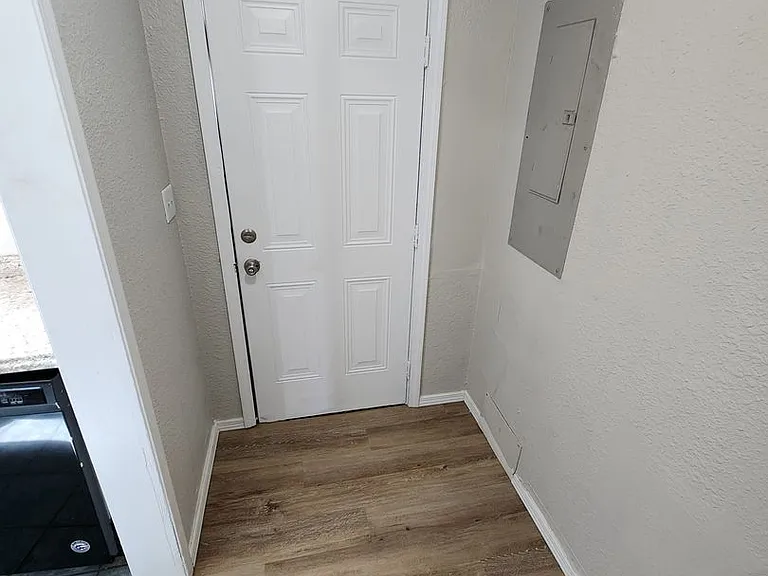 939 S Fort Ave — Photo 19