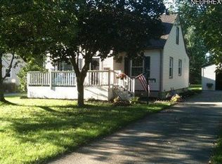 2132 Hermosa Dr, Youngstown, OH 44511