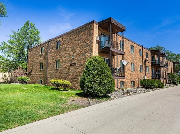 3108 5th St S APT 15, Moorhead, MN 56560