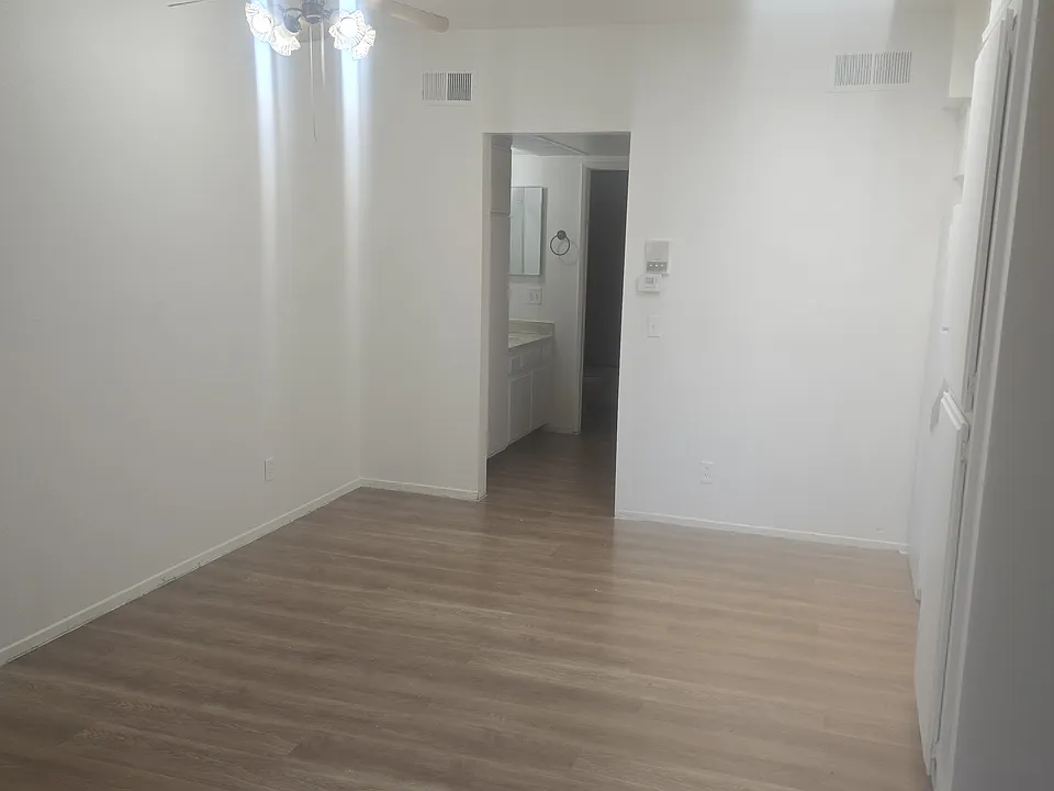 5280 Colodny Dr #7