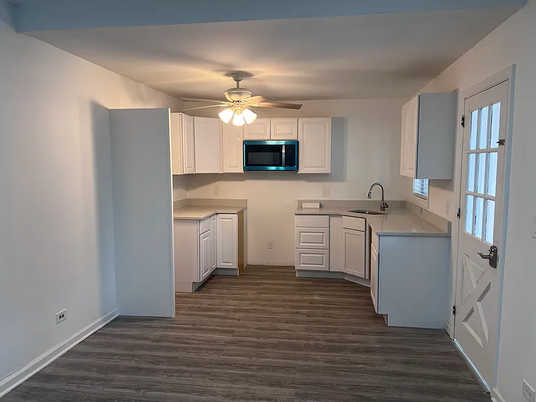 215 Lexington Ave #2A — Photo 1