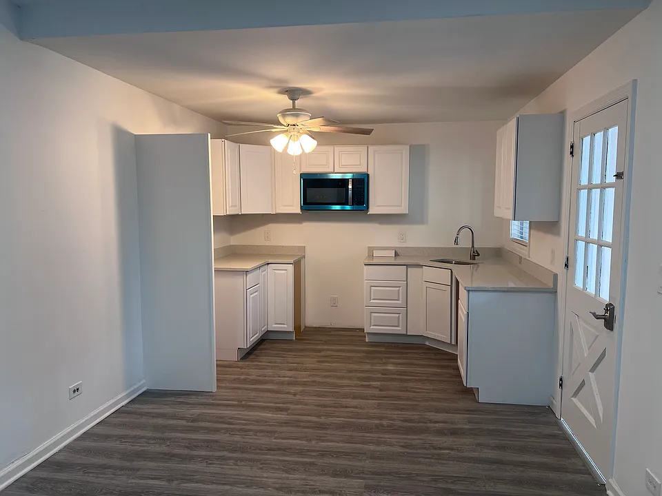 215 Lexington Ave #2A