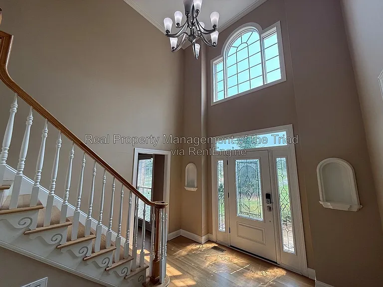 1016 Longhorn Ct — Photo 5
