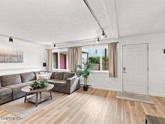 4th image of 7061 Weimer Rd APT 1