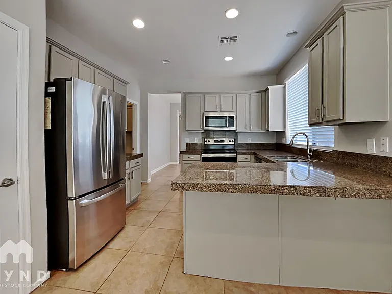 41201 N Yorktown Trl — Photo 10