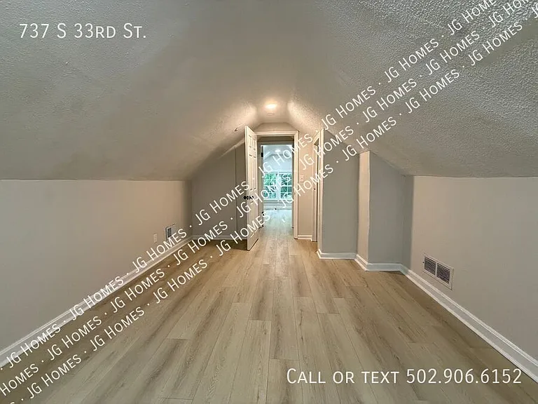 737 S 33rd St — Photo 29