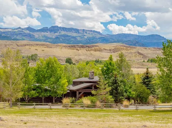 22 Castle Rock Rd, Cody, WY 82414