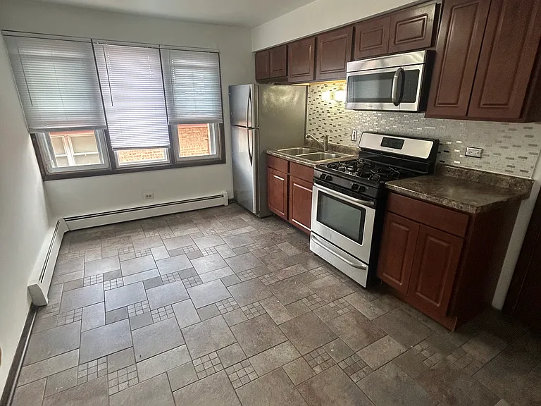 1681 Patricia Pl #3E — Photo 8