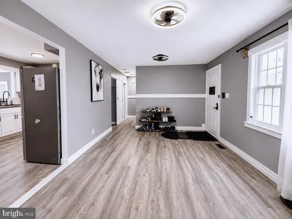 312 E Ridgewood Ave, Galloway, NJ 08205