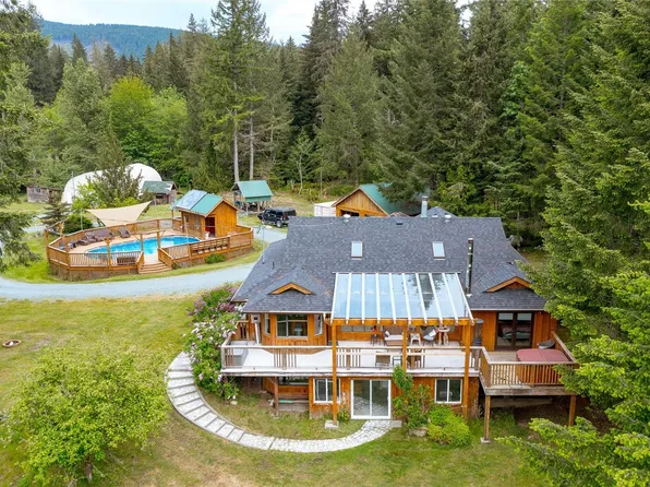 5982 Mayo Rd, Cowichan Valley, BC V0R 2G1