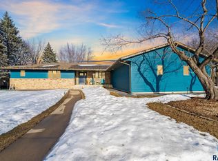 2500 E Harriet Lea, Sioux Falls, SD 57103