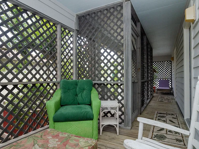 22 W Oxford St — Photo 29