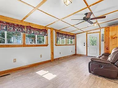 2347 Byrnes Dr — Photo 23