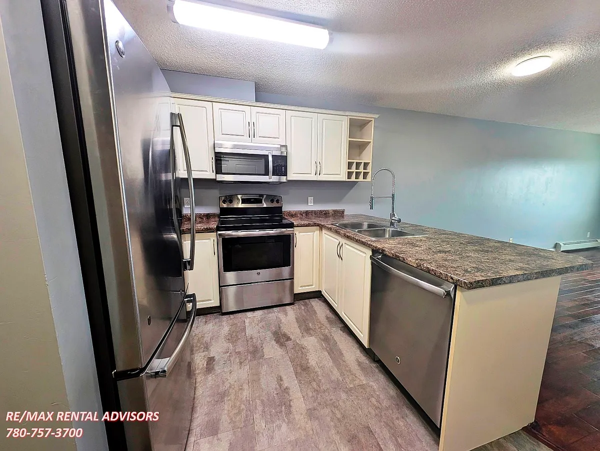 Building Photo - 17404 64th Ave NW #314