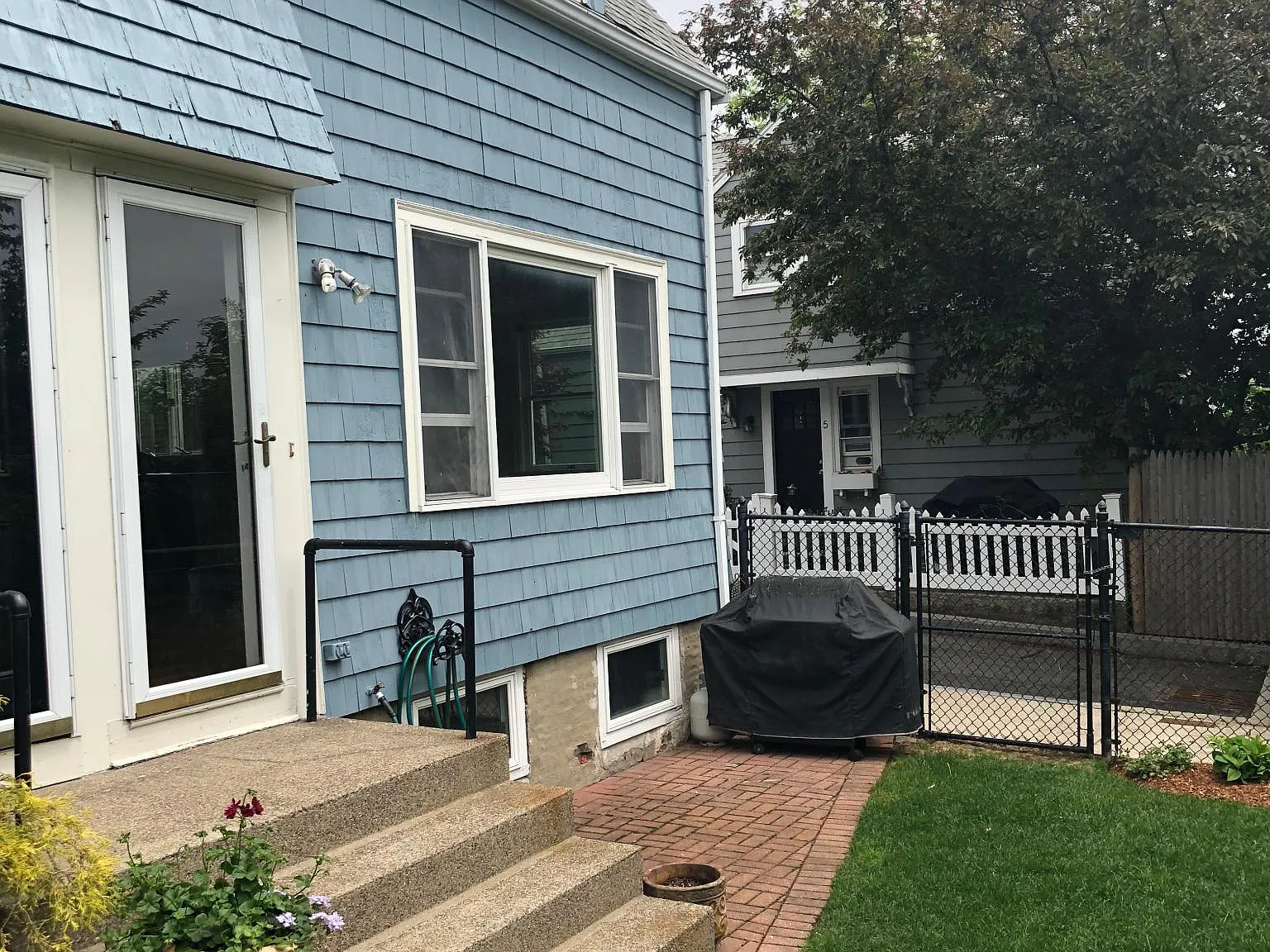 6 Bunker Hill Ct — Photo 1