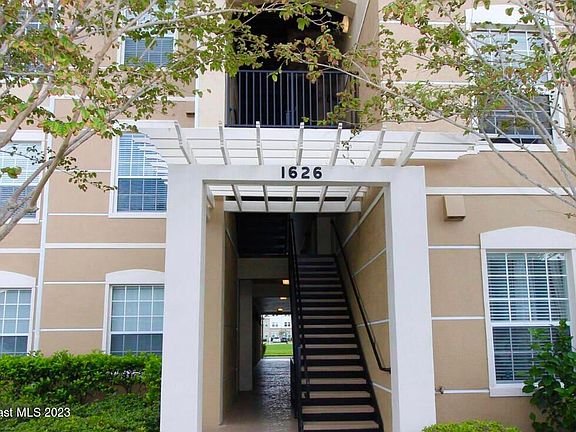 3rd image of 1626 Peregrine Cir Unit 210