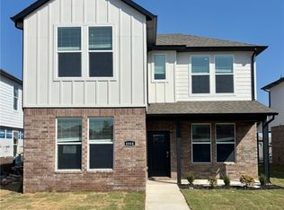 4664 W Aurora St, Fayetteville, AR 72704