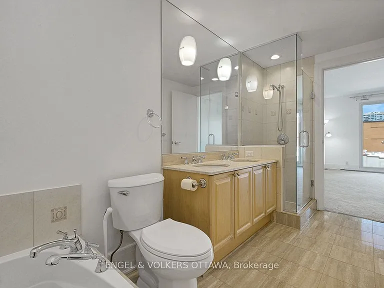 700 Sussex Dr N #403 — Photo 27